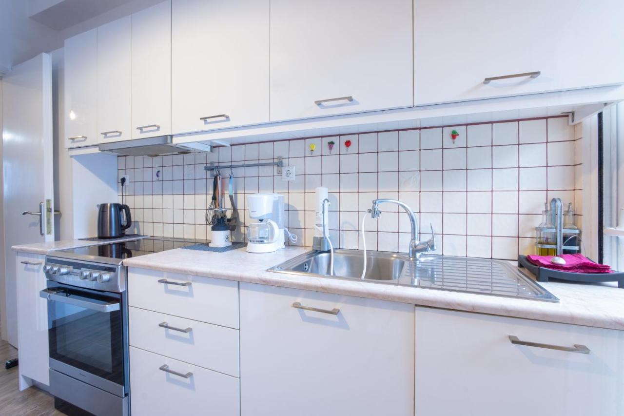 Apartment With Parking Near Medical Center 아테네 외부 사진